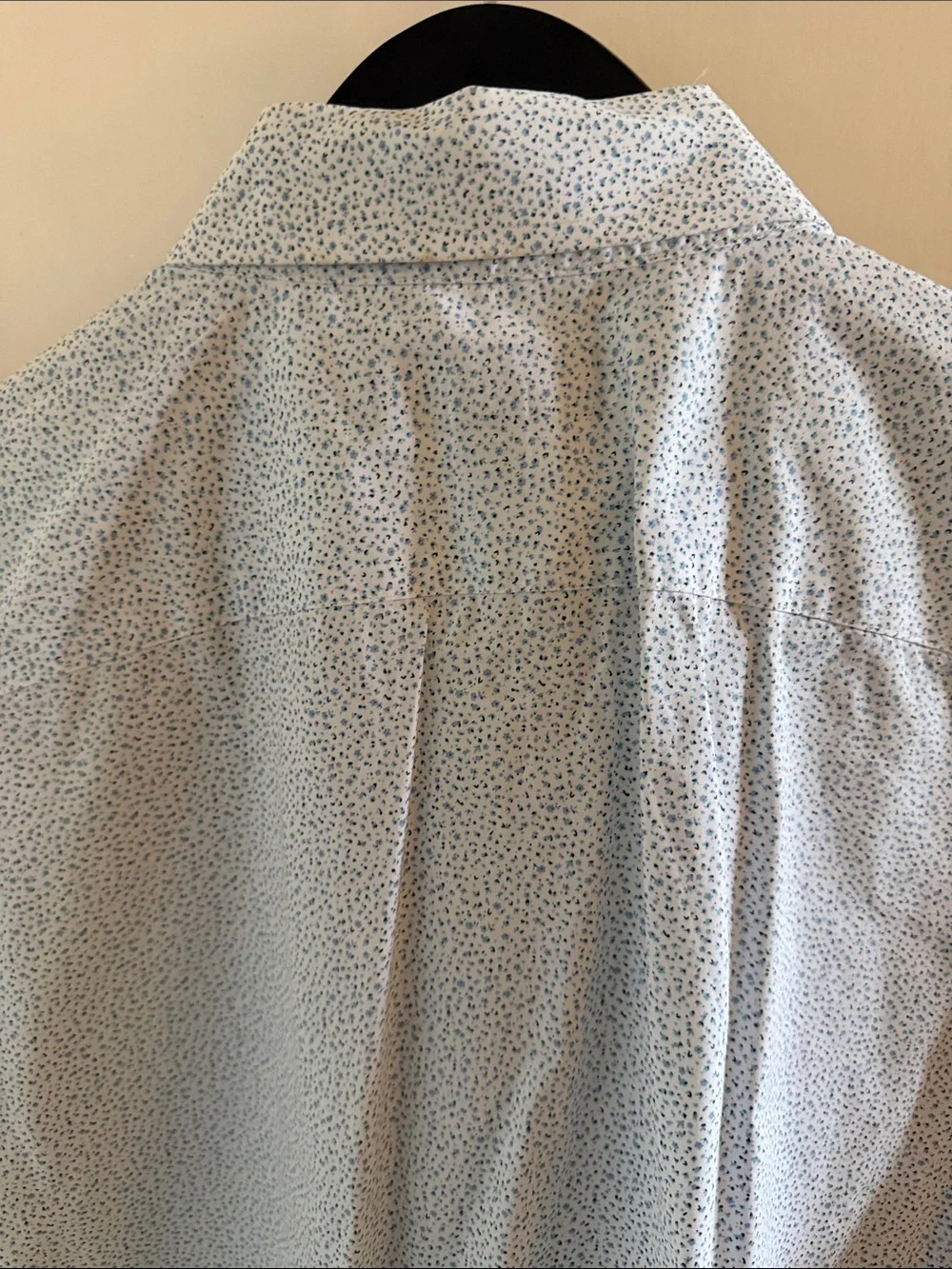 Banana Republic Light Blue Microdot Short-Sleeve Button-Down Shirt